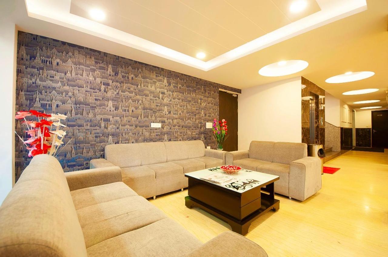 Hotel Belwood Suites - Near New Delhi Airport Экстерьер фото